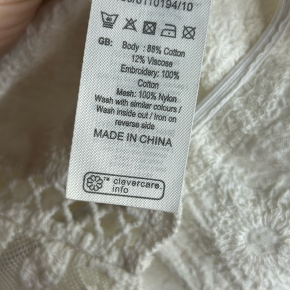 New Look White Lace Blouse with Sheer Sleeves - Picture 5 of 7